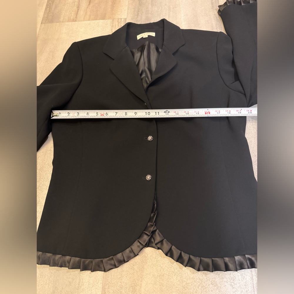 Lord & Taylor Classic Black Blazer - Picture 5 of 10